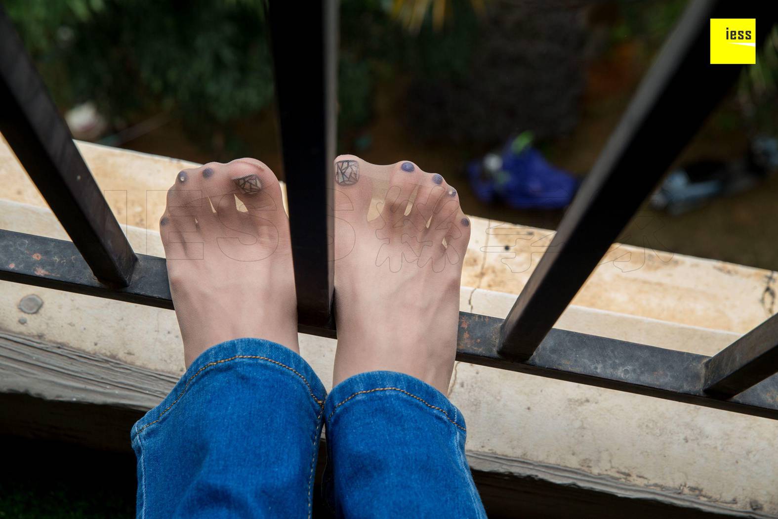 图片[53]-[IESS异思趣向] 2018.05.21 丝享家236：《辣妈的喇叭裤短丝》辣妈君君 在线浏览 – 速更版-美库