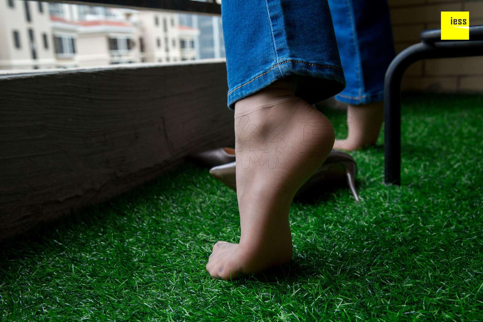 图片[3]-[IESS异思趣向] 2018.05.21 丝享家236：《辣妈的喇叭裤短丝》辣妈君君 在线浏览 – 速更版-美库