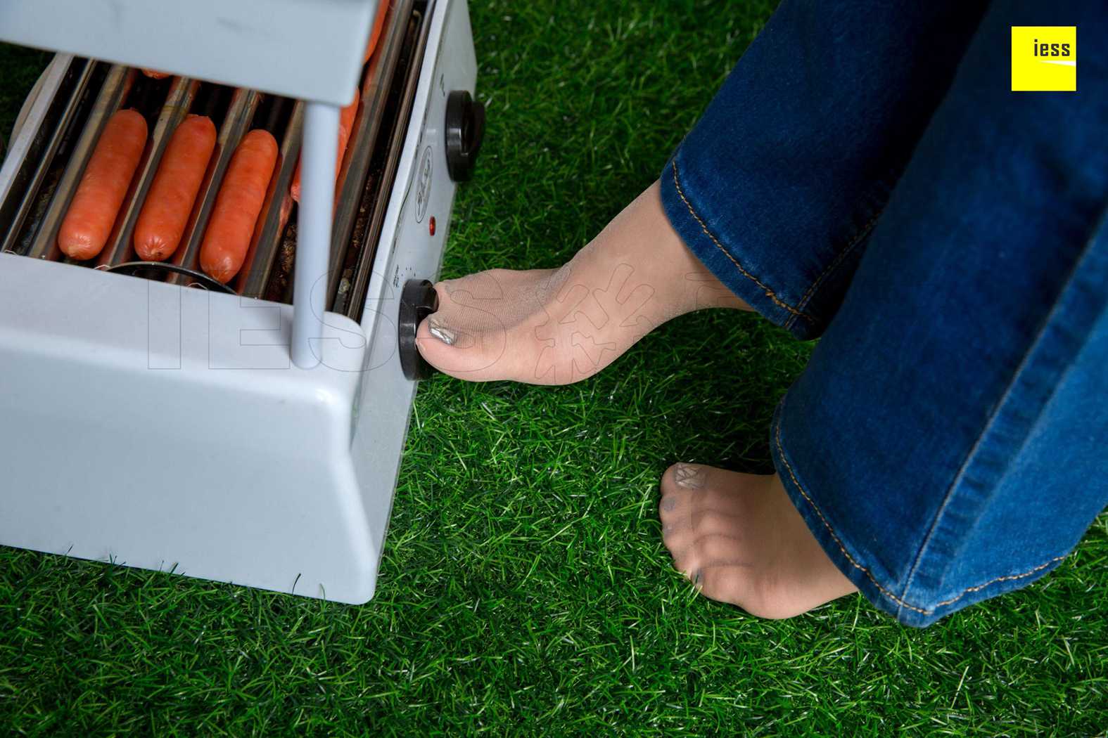 图片[63]-[IESS异思趣向] 2018.05.21 丝享家236：《辣妈的喇叭裤短丝》辣妈君君 在线浏览 – 速更版-美库