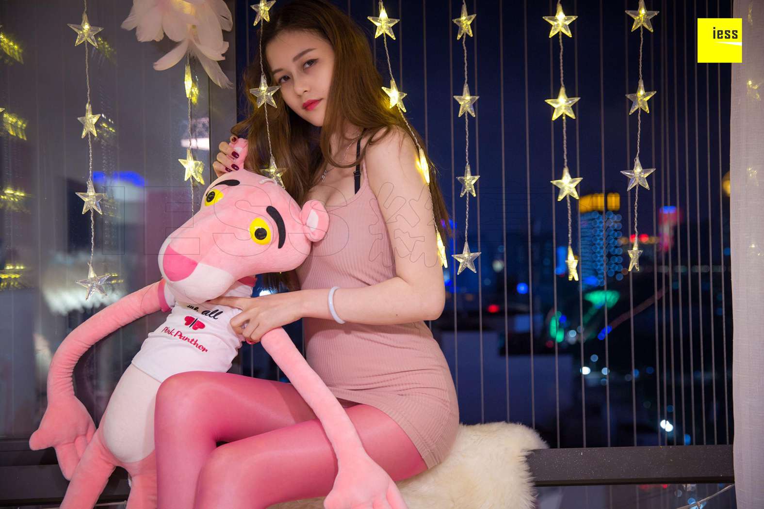 图片[42]-[IESS异思趣向] 2018.06.15 丝享家255：《九妹的彩色袜子》九妹 在线浏览 – 速更版-美库