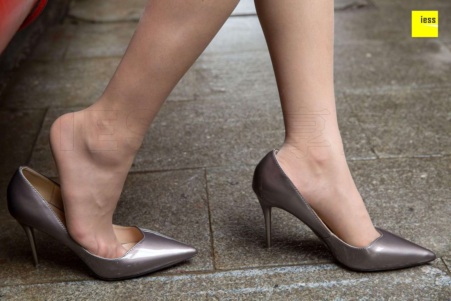 图片[38]-[IESS异思趣向] 2018.06.22 丝享家260：《网红带你逛街拍圣地》小羽 在线浏览 – 速更版-美库