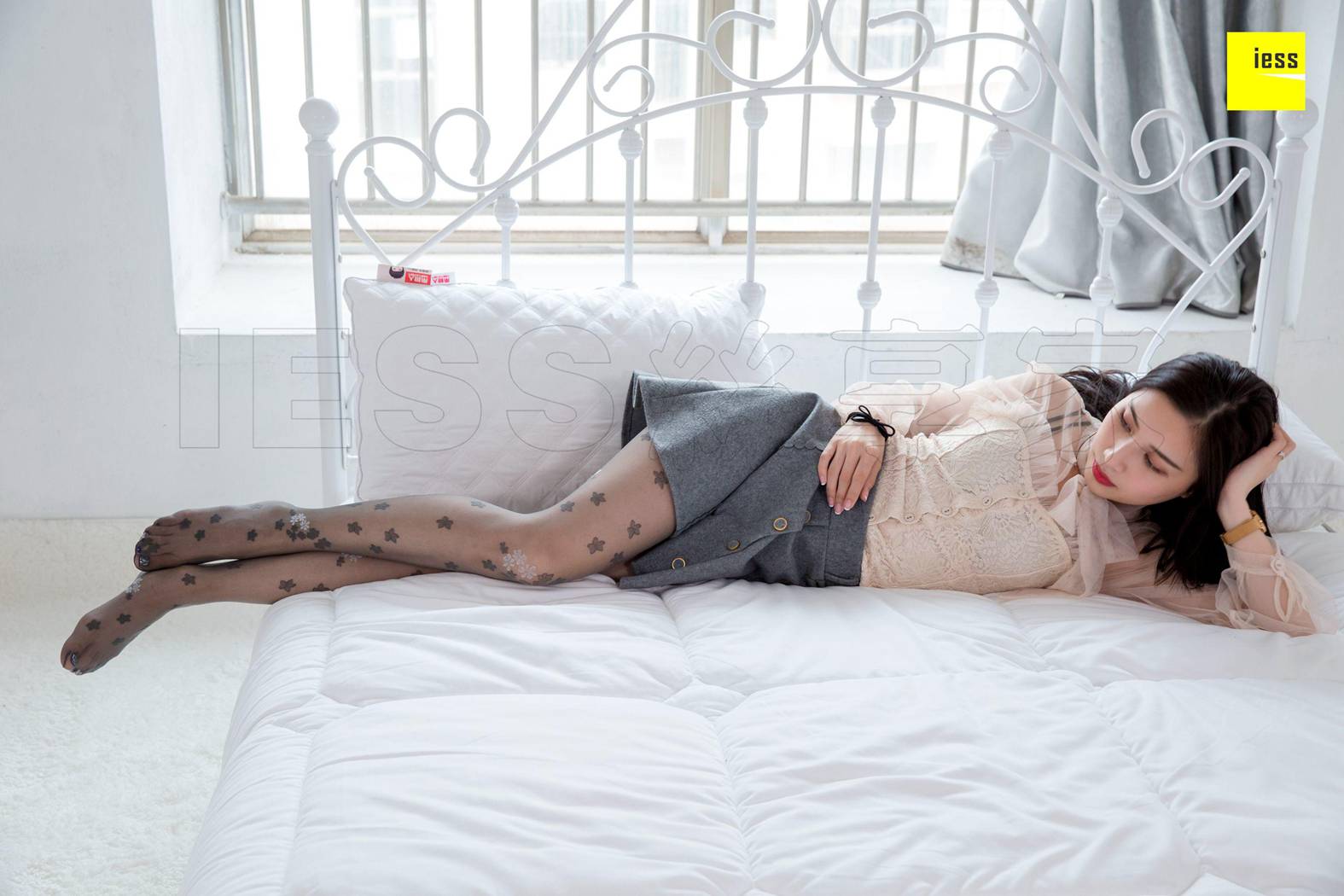 图片[21]-[IESS异思趣向] 2018.06.21 丝享家259：《辣妈花朵灰丝》辣妈（君君） 在线浏览 – 速更版-美库