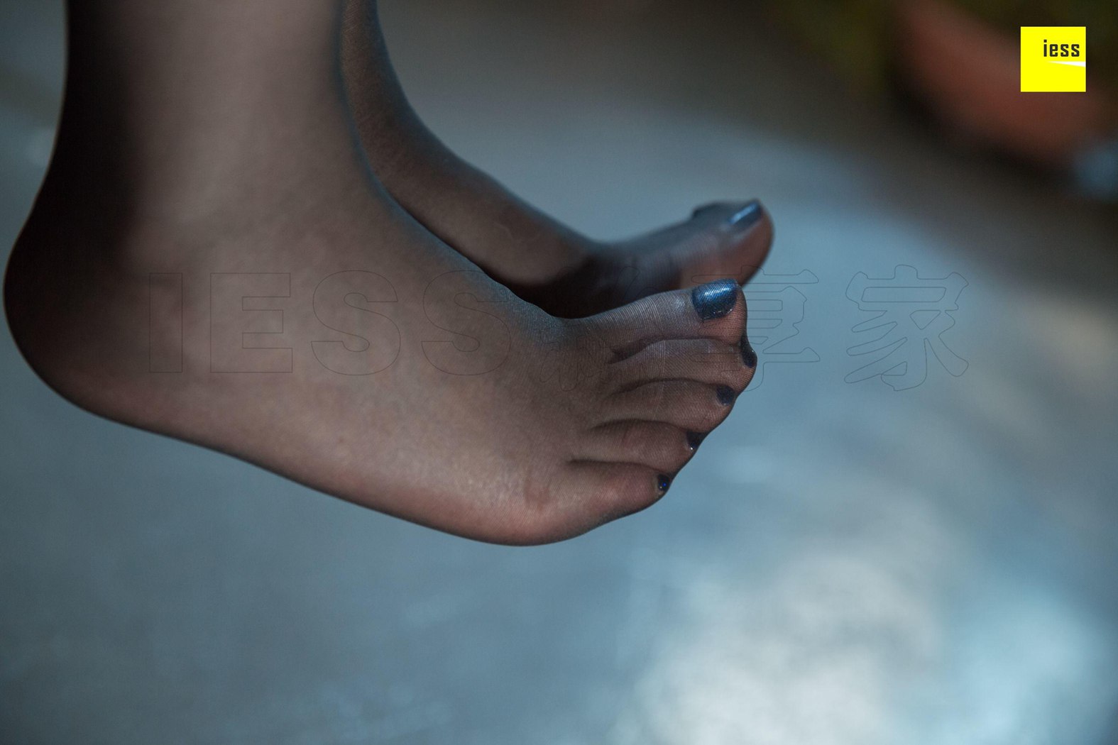 图片[7]-[IESS异思趣向] 2018.06.26 丝享家262：《九妹开衩裙黑丝》九妹 在线浏览 – 速更版-美库