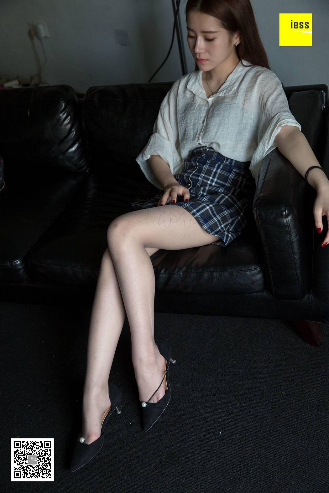 图片[3]-[IESS异思趣向] 2018.07.03 丝享家266：《足模姐姐玩灰丝》名利姐 在线浏览 – 速更版-美库