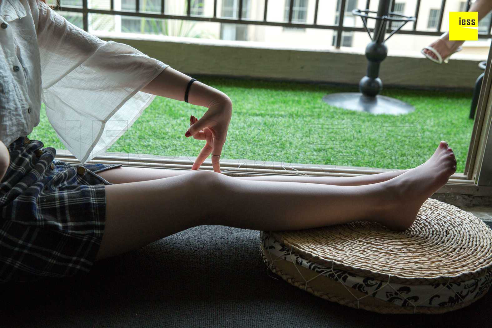 图片[47]-[IESS异思趣向] 2018.07.03 丝享家266：《足模姐姐玩灰丝》名利姐 在线浏览 – 速更版-美库