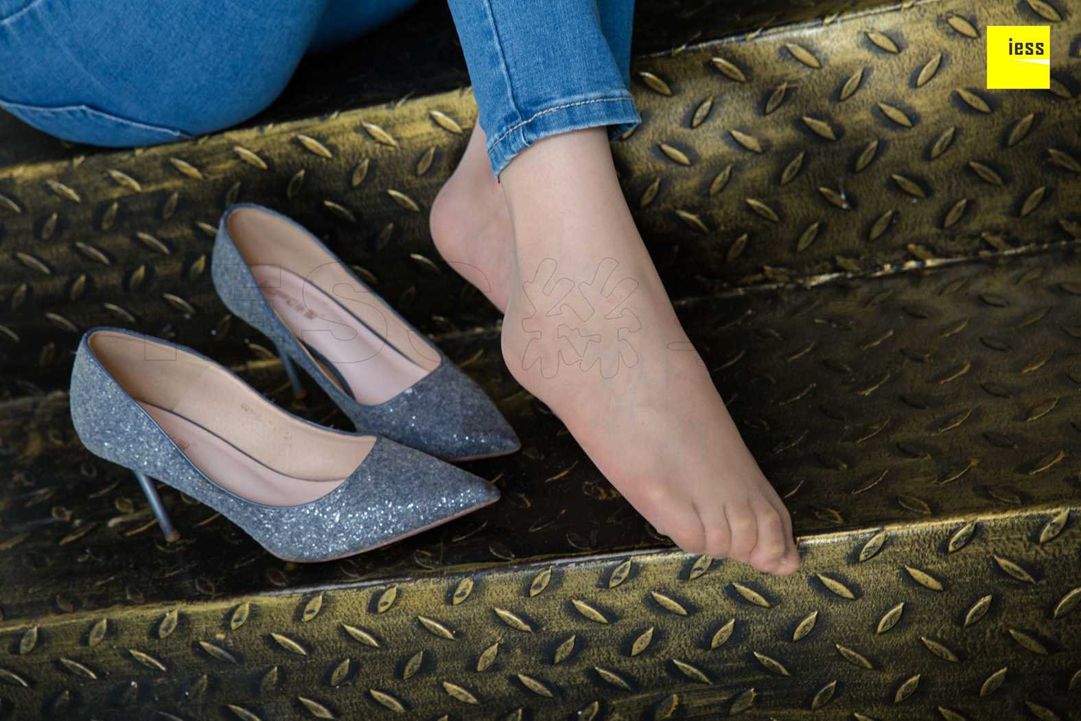 图片[80]-[IESS异思趣向] 2018.07.09 丝享家270：《九妹破洞牛仔裤肉丝》九妹 在线浏览 – 速更版-美库