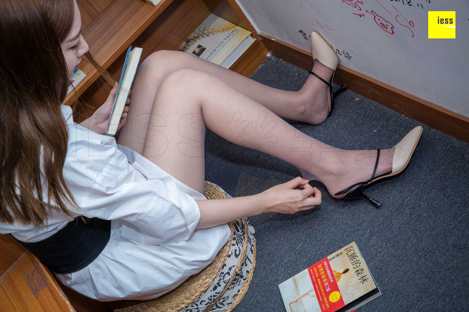 图片[86]-[IESS异思趣向] 2018.07.23 丝享家278：《紫紫约你看书赏丝》紫紫 在线浏览 – 速更版-美库