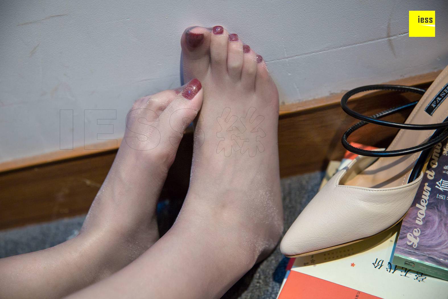 图片[25]-[IESS异思趣向] 2018.07.23 丝享家278：《紫紫约你看书赏丝》紫紫 在线浏览 – 速更版-美库