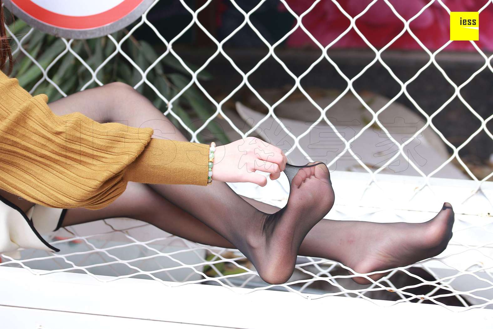 图片[44]-[IESS异思趣向] 2018.08.01 丝享家285：《独自等人的黑丝美女》七七 在线浏览 – 速更版-美库