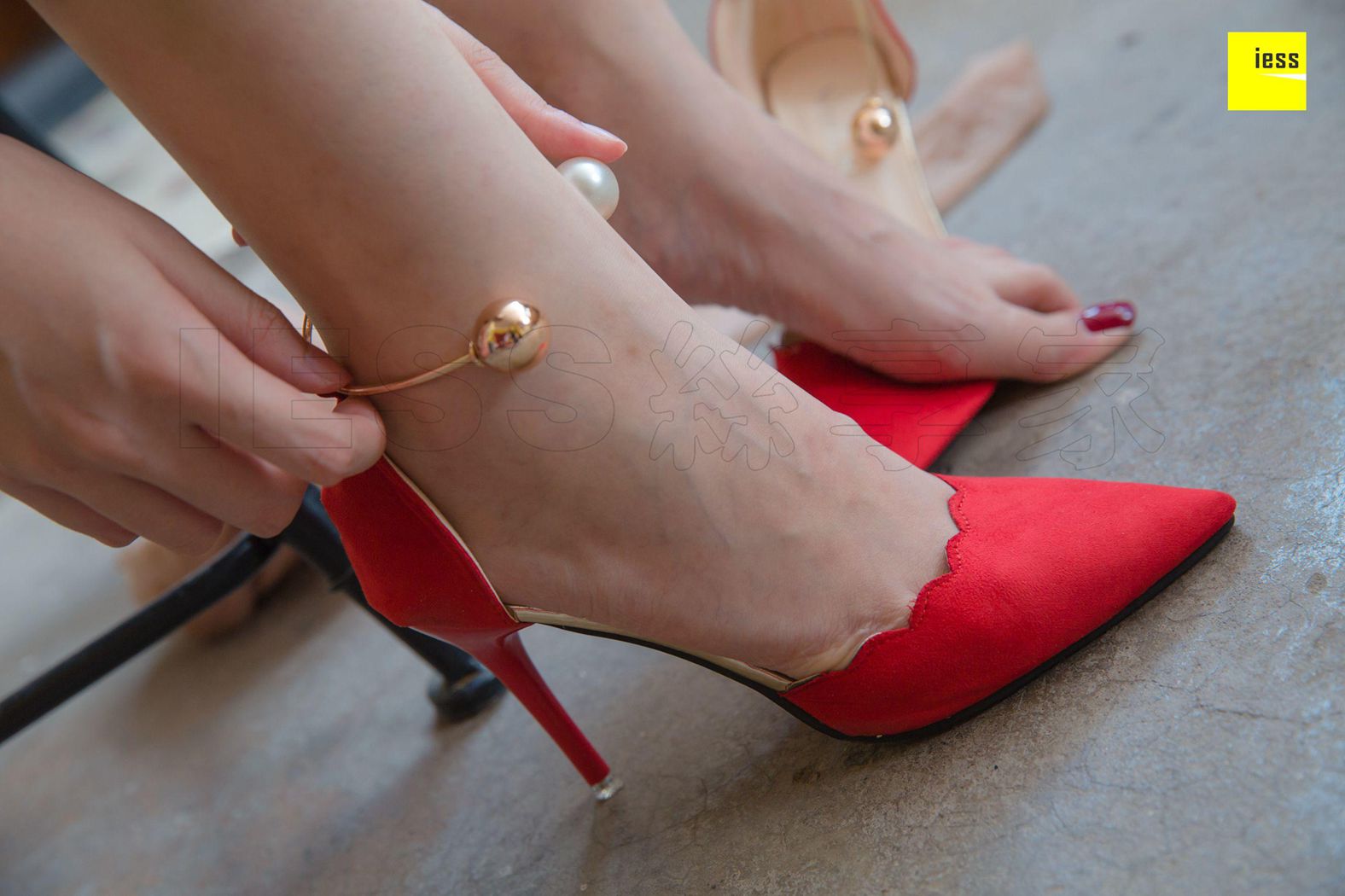 图片[77]-[IESS异思趣向] 2018.08.14 丝享家294：《脱下丝袜你还爱我吗》紫紫 在线浏览 – 速更版-美库