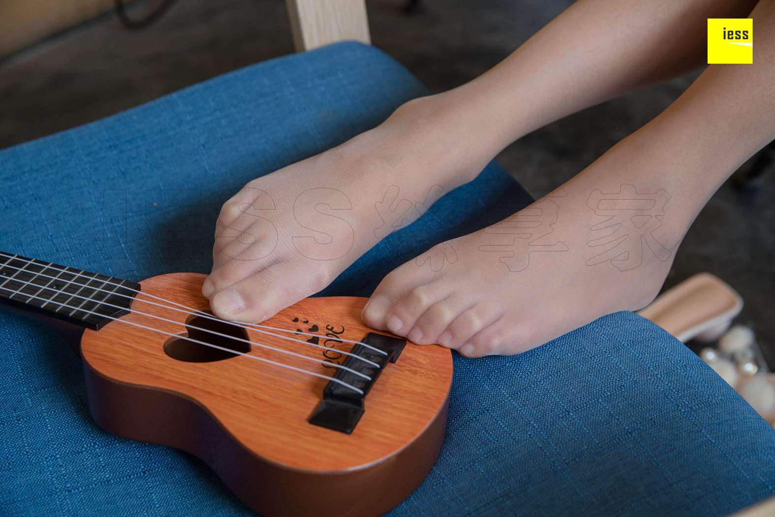 图片[52]-[IESS异思趣向] 2018.08.10 丝享家292：《婉萍的软妹脚趾》婉萍 在线浏览 – 速更版-美库