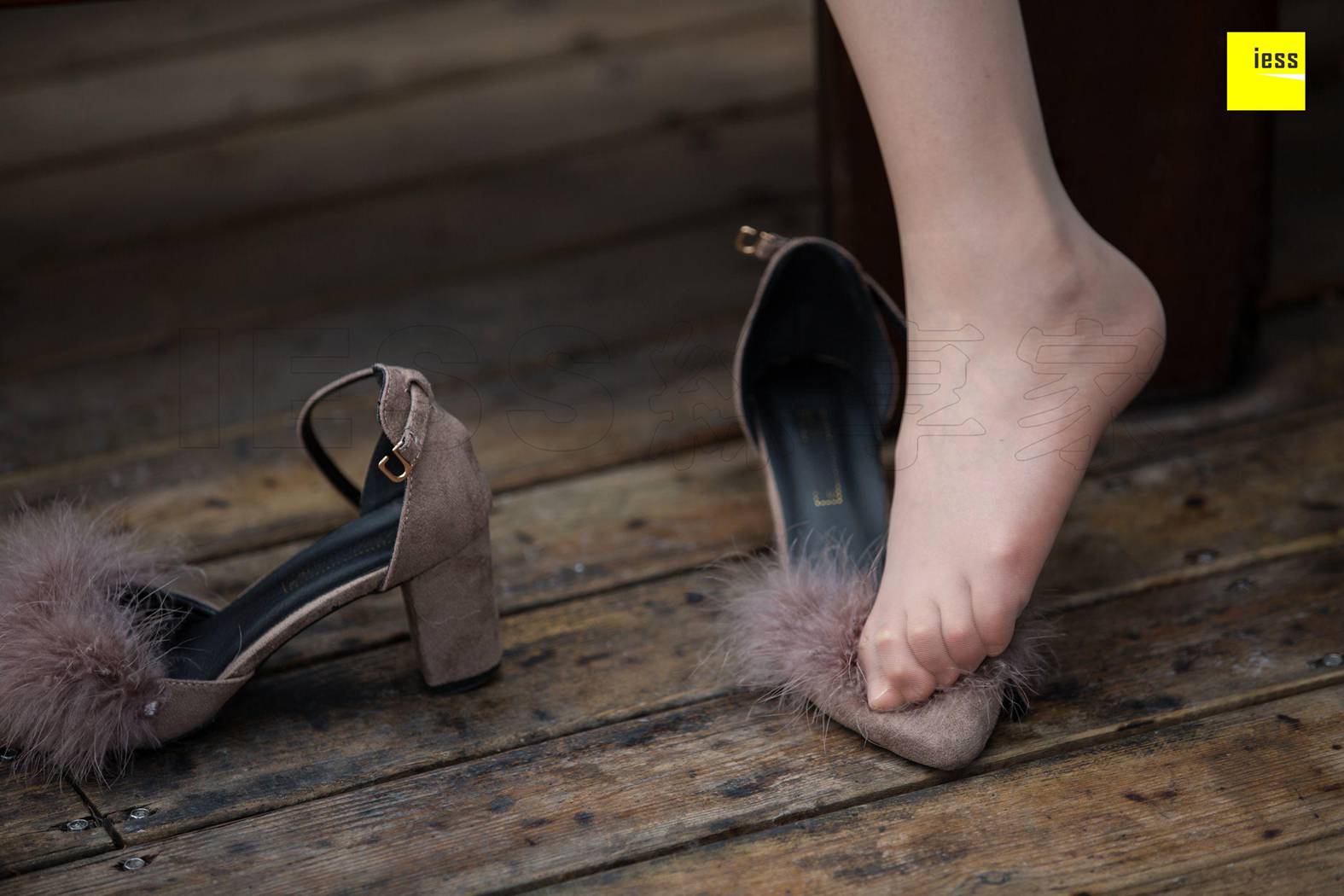 图片[24]-[IESS异思趣向] 2018.08.08 丝享家290：《粉粉嫩嫩的九妹》九妹 在线浏览 – 速更版-美库