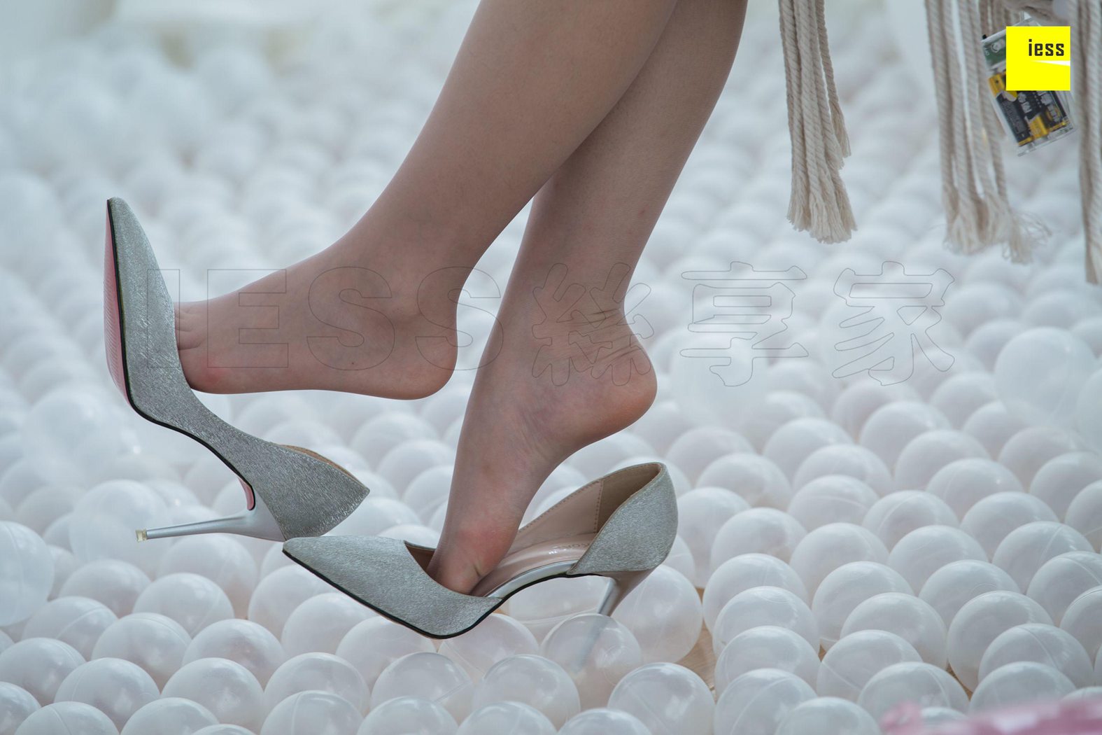 图片[80]-[IESS异思趣向] 2018.08.09 丝享家291：《玩个球》姗姗 在线浏览 – 速更版-美库