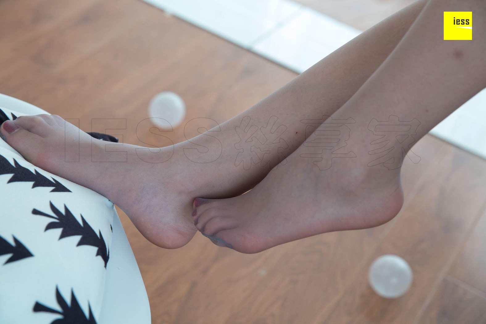 图片[52]-[IESS异思趣向] 2018.08.15 丝享家295：《七七超高跟灰丝》七七 在线浏览 – 速更版-美库