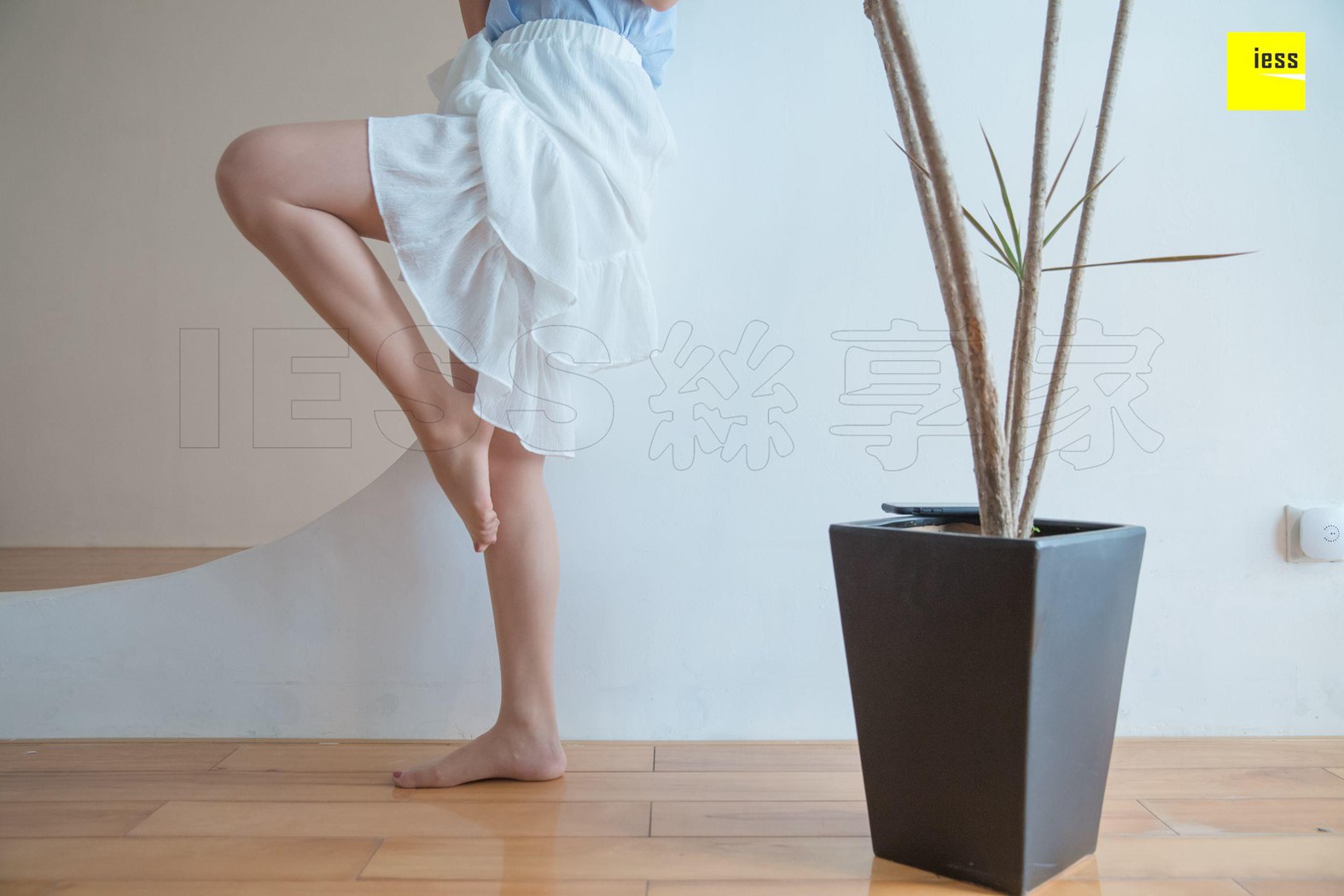 图片[68]-[IESS异思趣向] 2018.09.10 丝享家313：《红色平底鞋之舞》秋秋 在线浏览 – 速更版-美库