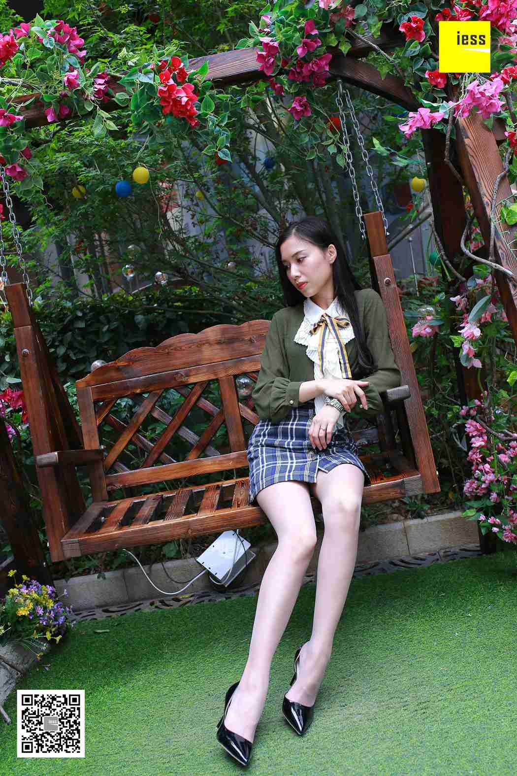 图片[28]-[IESS异思趣向] 2018.08.29 丝享家305：《辣妈街边小憩》辣妈（君君） 在线浏览 – 速更版-美库