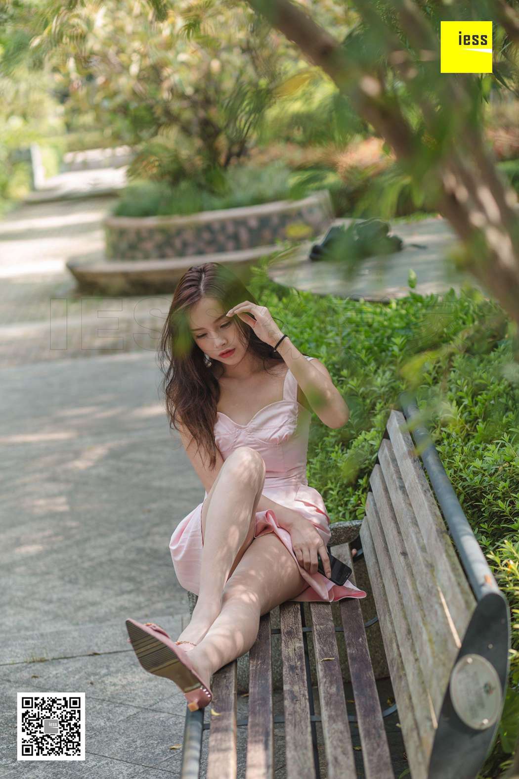 图片[6]-[IESS异思趣向] 2018.09.13 丝享家315：《小羽公园阳光浴》小羽 在线浏览 – 速更版-美库