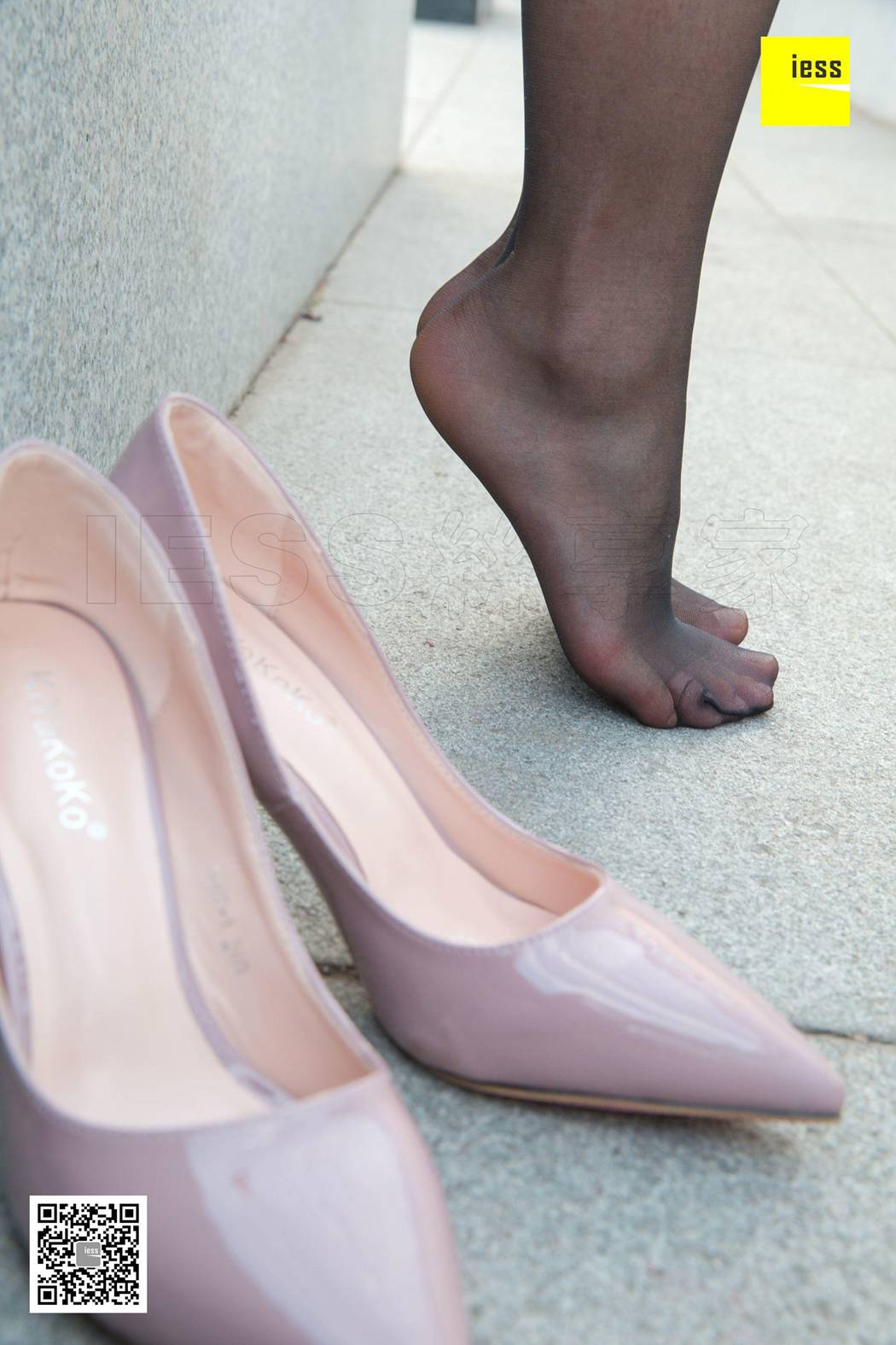 图片[16]-[IESS异思趣向] 2018.09.19 丝享家319：《楼顶上的黑丝女Ⅱ》暖暖 在线浏览 – 速更版-美库