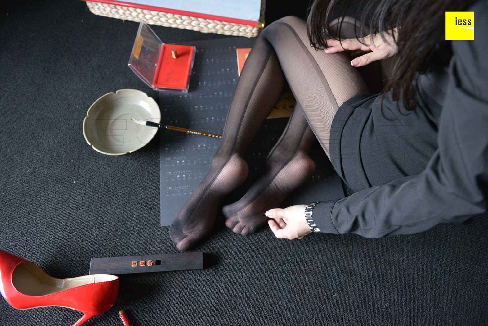 图片[8]-[IESS异思趣向] 2018.09.17 丝享家317：《辣妈黑色时装袜》辣妈（君君） 在线浏览 – 速更版-美库