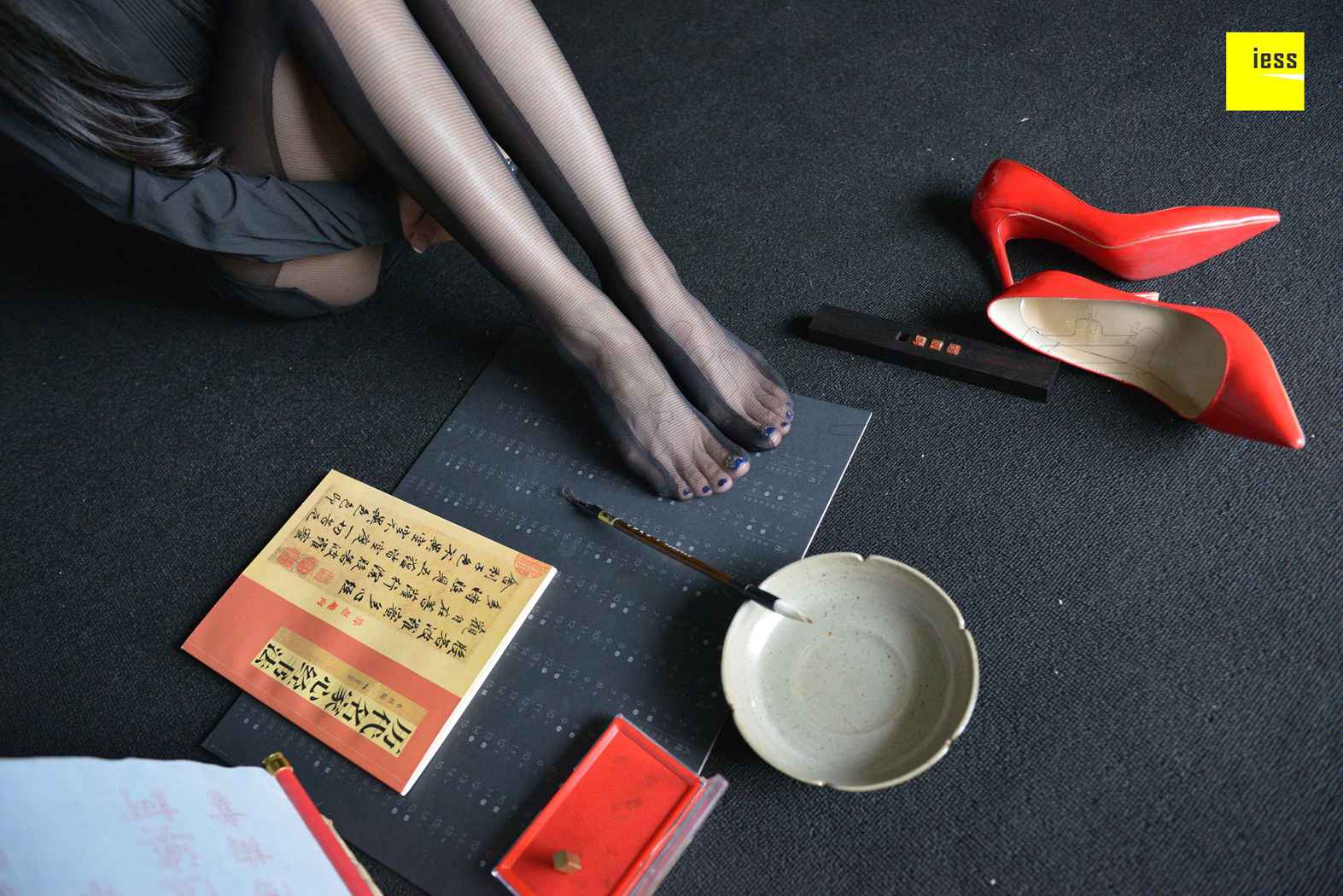 图片[57]-[IESS异思趣向] 2018.09.17 丝享家317：《辣妈黑色时装袜》辣妈（君君） 在线浏览 – 速更版-美库