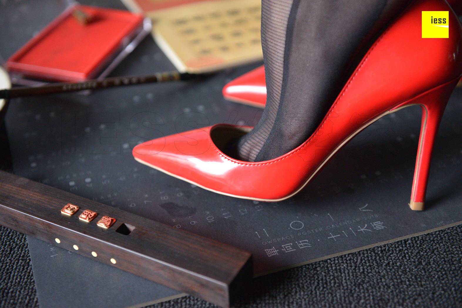 图片[28]-[IESS异思趣向] 2018.09.17 丝享家317：《辣妈黑色时装袜》辣妈（君君） 在线浏览 – 速更版-美库