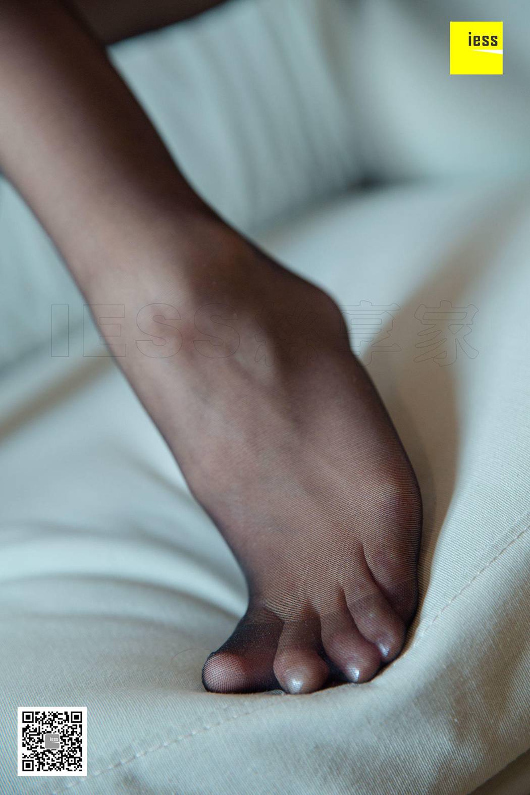 图片[38]-[IESS异思趣向] 2018.10.04 丝享家330：《秋秋小吊带黑丝》秋秋 在线浏览 – 速更版-美库