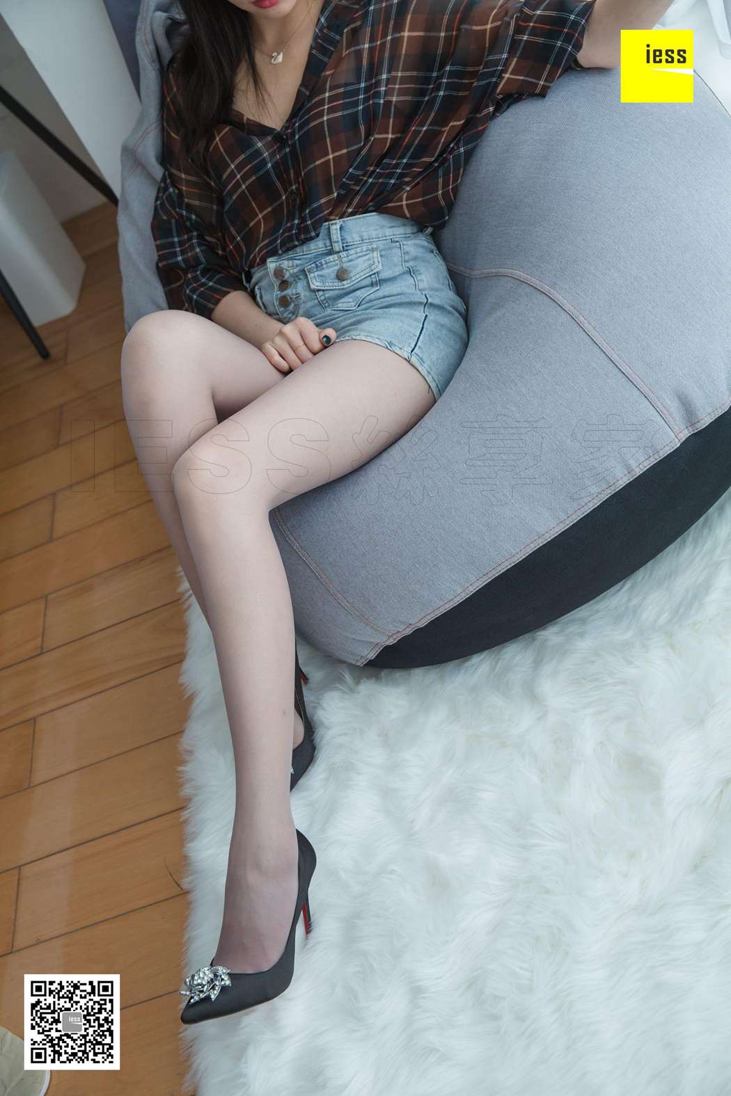 图片[46]-[IESS异思趣向] 2018.10.11 丝享家335：《白毛绒地毯上的灰丝》七七 在线浏览 – 速更版-美库