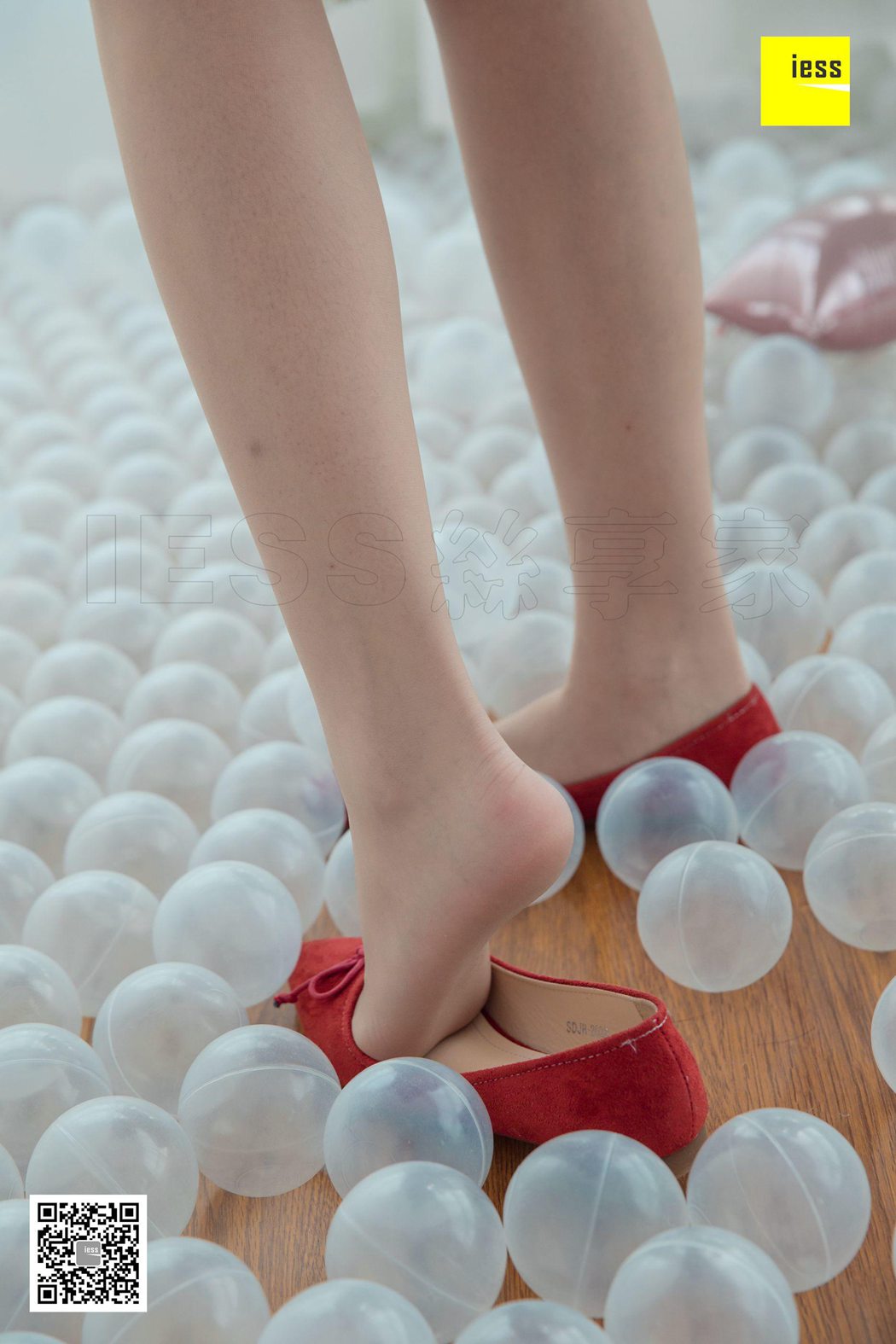 图片[55]-[IESS异思趣向] 2018.10.31 丝享家349：《红色蝴蝶结平底鞋》七七 在线浏览 – 速更版-美库