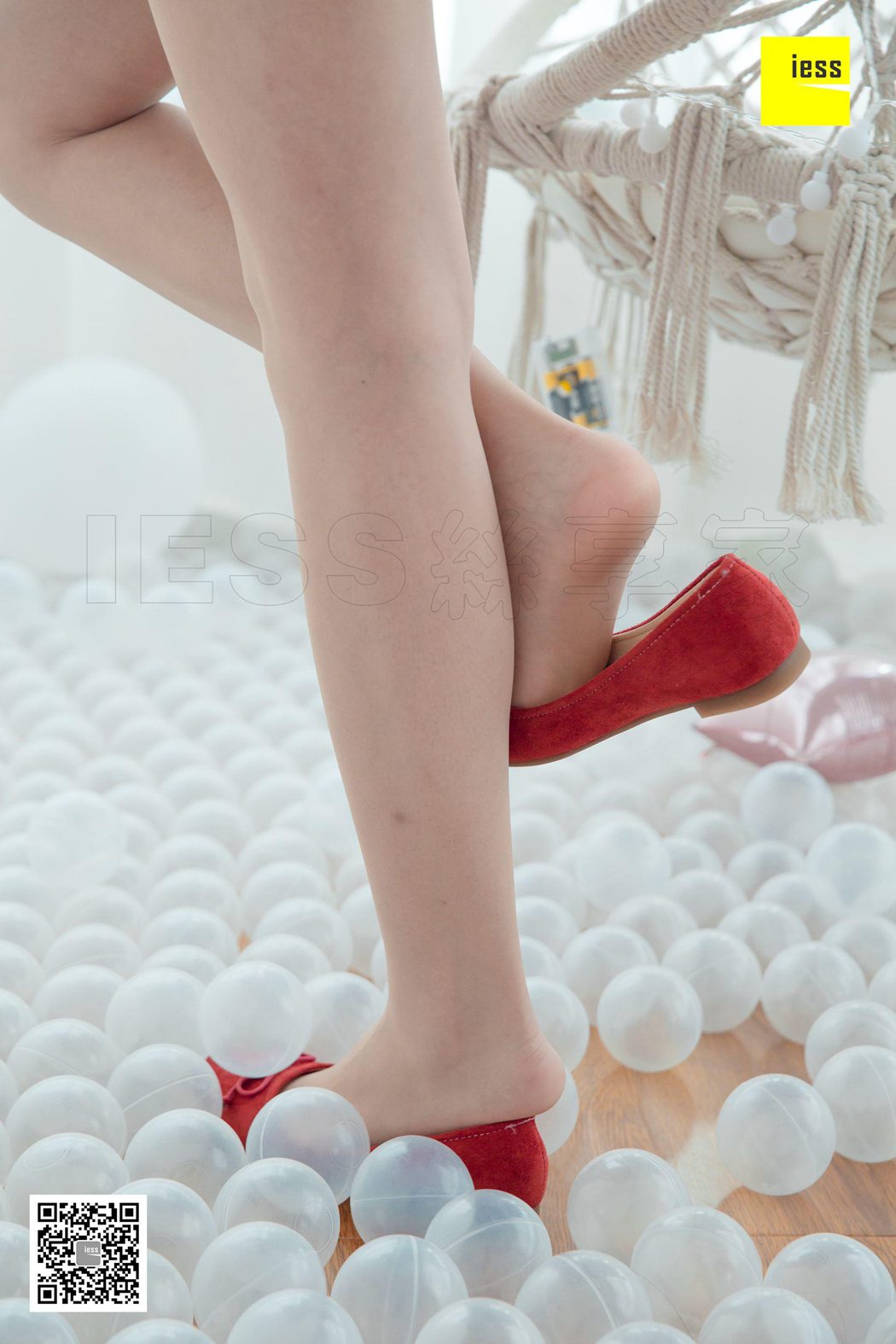 图片[11]-[IESS异思趣向] 2018.10.31 丝享家349：《红色蝴蝶结平底鞋》七七 在线浏览 – 速更版-美库
