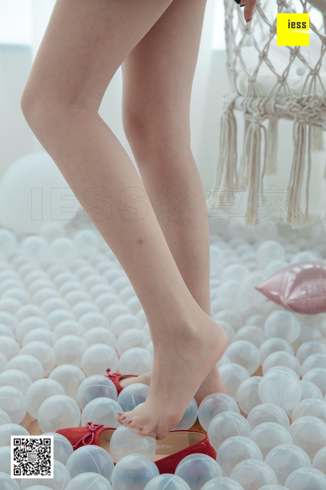 图片[41]-[IESS异思趣向] 2018.10.31 丝享家349：《红色蝴蝶结平底鞋》七七 在线浏览 – 速更版-美库