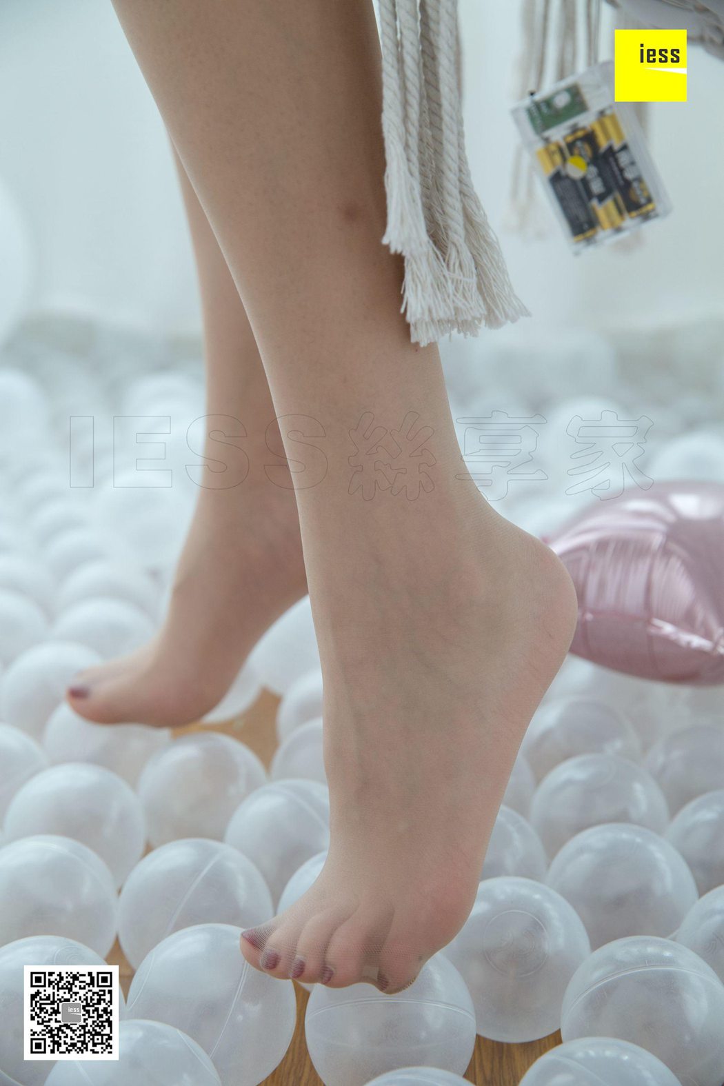 图片[6]-[IESS异思趣向] 2018.10.31 丝享家349：《红色蝴蝶结平底鞋》七七 在线浏览 – 速更版-美库