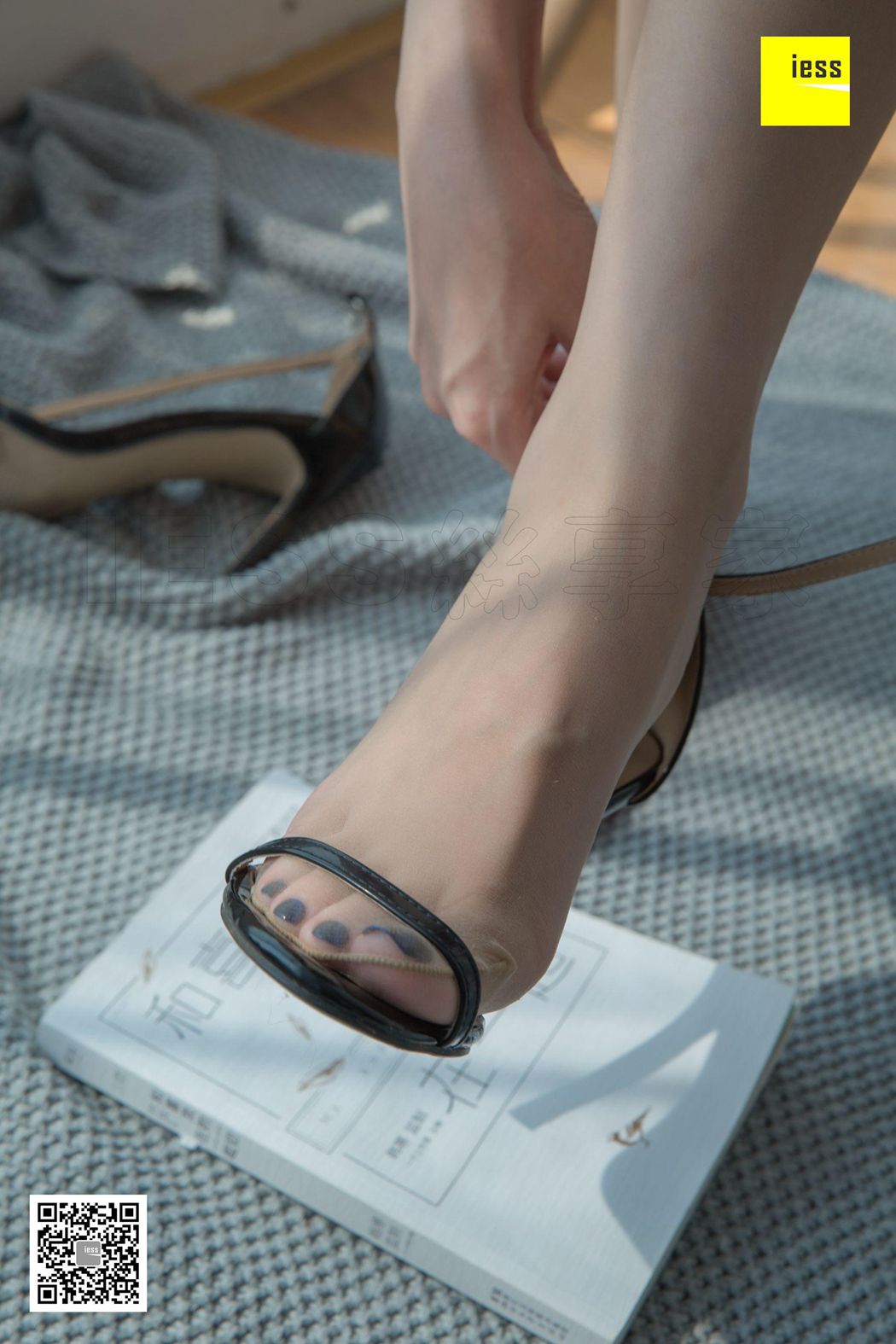 图片[94]-[IESS异思趣向] 2018.11.06 丝享家353：《紫紫甜美一字扣凉鞋》紫紫 在线浏览 – 速更版-美库