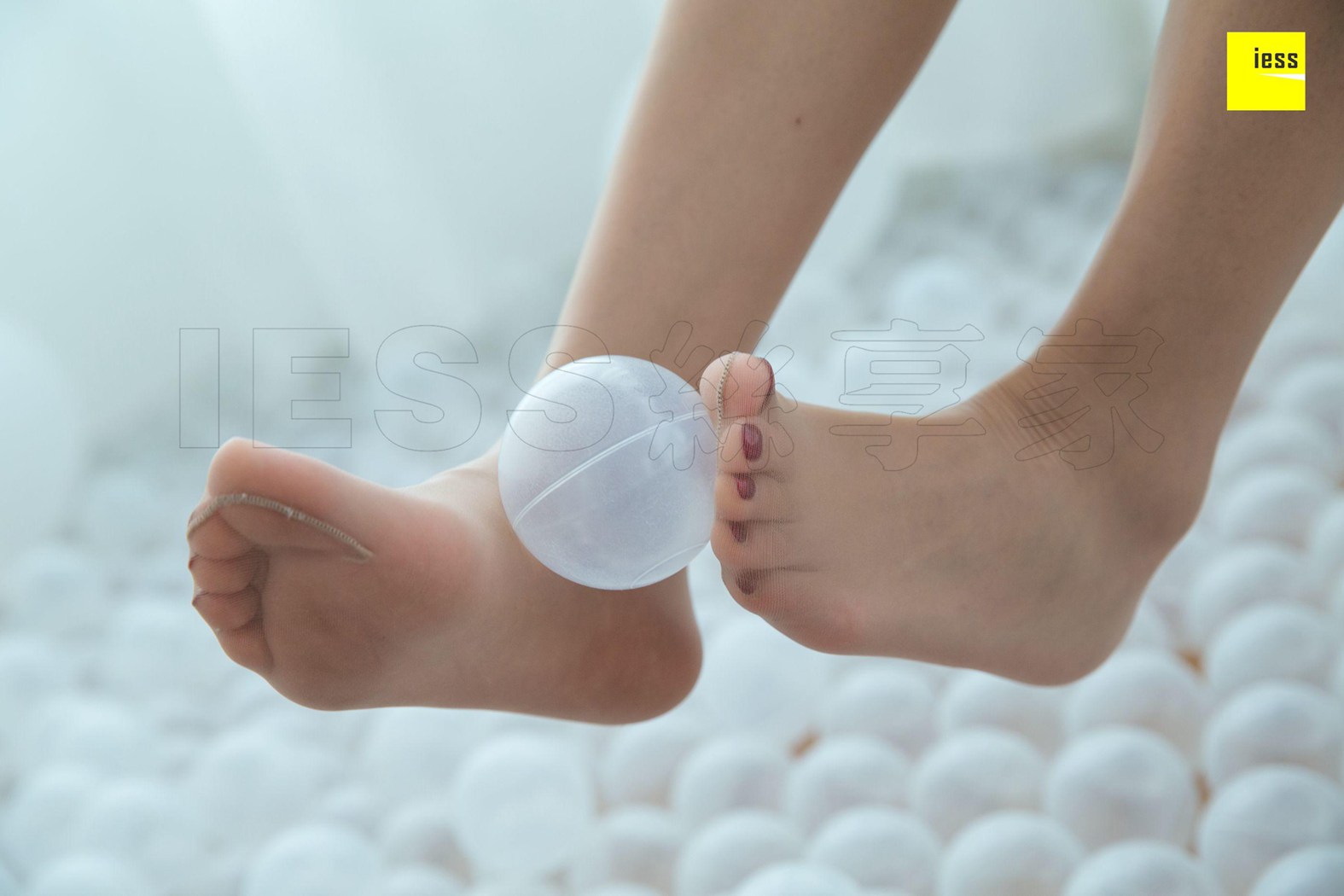 图片[89]-[IESS异思趣向] 2018.10.31 丝享家349：《红色蝴蝶结平底鞋》七七 在线浏览 – 速更版-美库