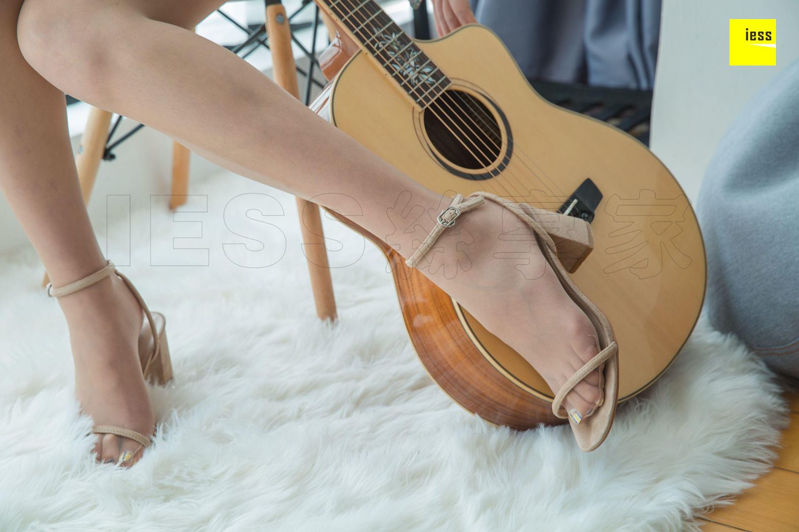 图片[15]-[IESS异思趣向] 2018.11.14 丝享家359：《我的女同事会弹琴》曦然 在线浏览 – 速更版-美库