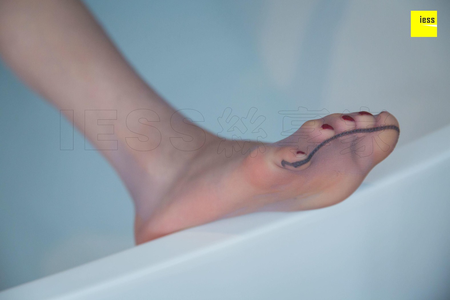 图片[51]-[IESS异思趣向] 2018.11.21 丝享家364：《拖鞋与高跟鞋》七七 在线浏览 – 速更版-美库