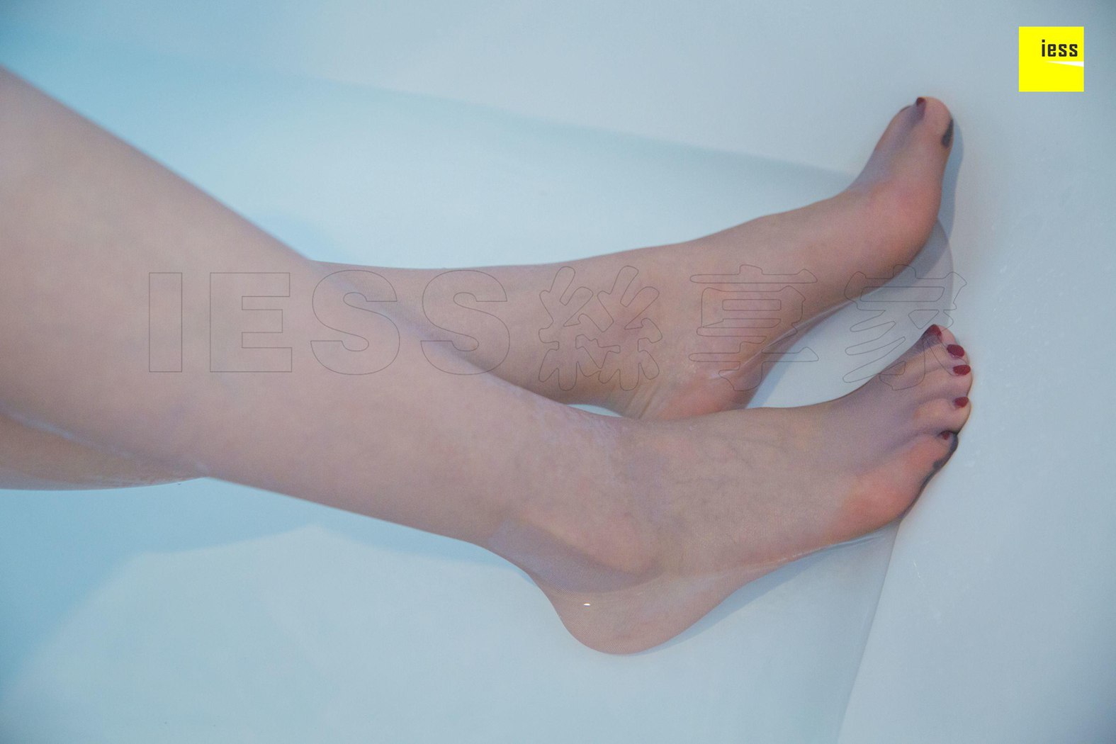 图片[59]-[IESS异思趣向] 2018.11.21 丝享家364：《拖鞋与高跟鞋》七七 在线浏览 – 速更版-美库