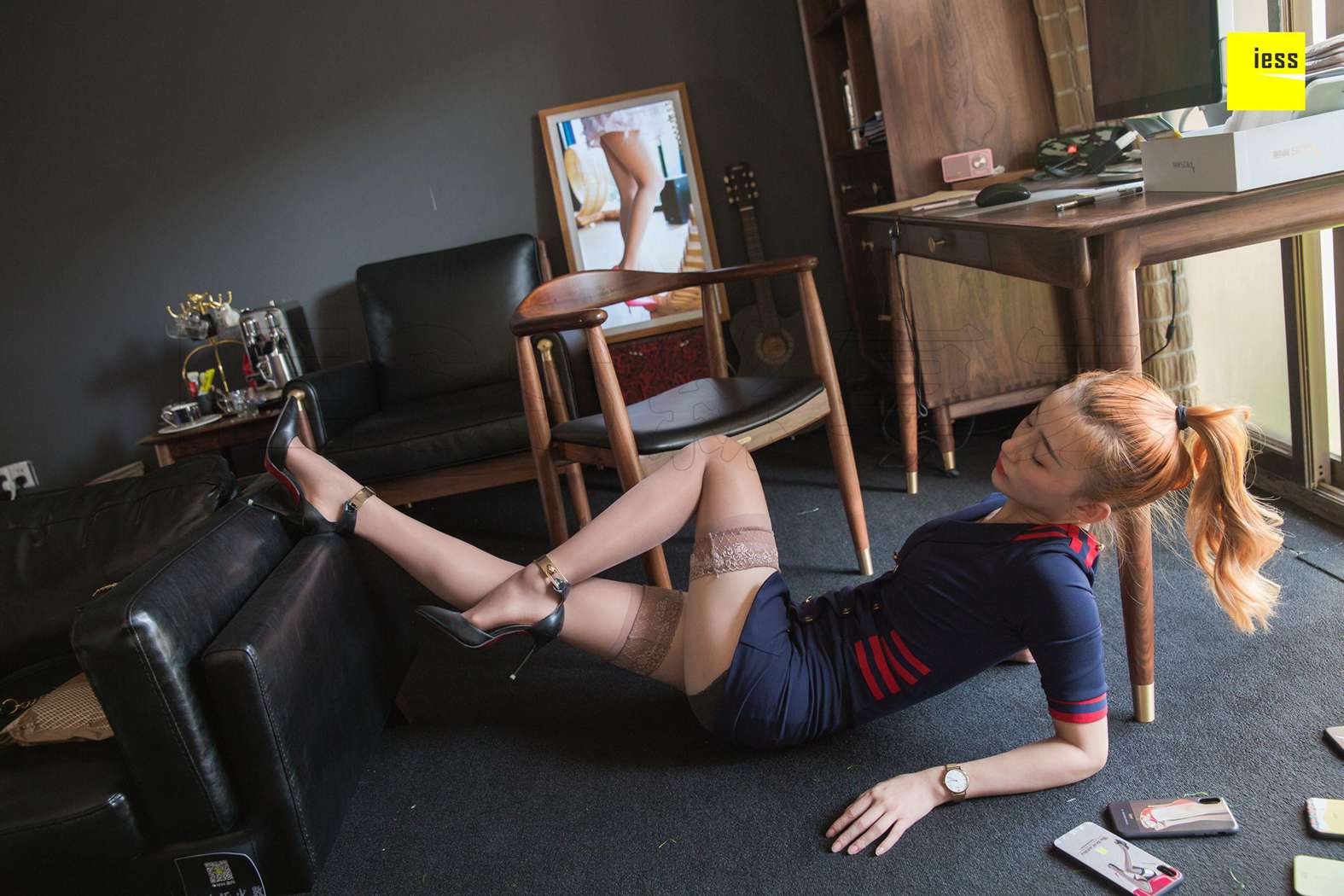 图片[27]-[IESS异思趣向] 2018.11.26 丝享家367：《秋秋手机壳炫富摔》秋秋 在线浏览 – 速更版-美库