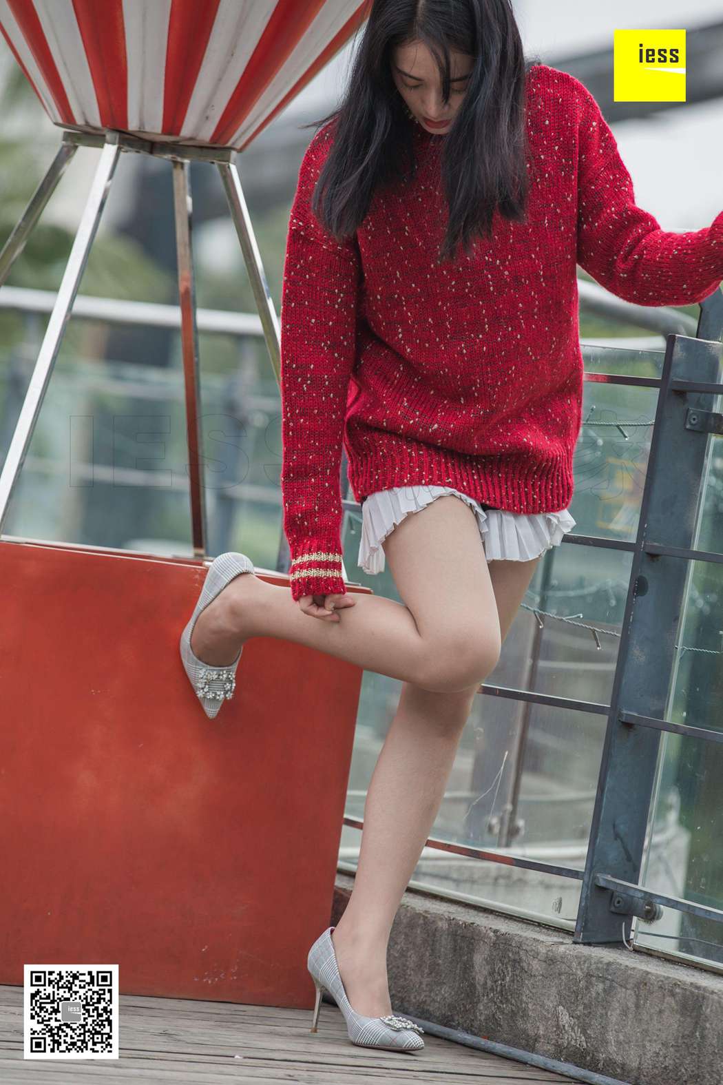 图片[33]-[IESS异思趣向] 2018.12.03 丝享家372：《街拍姗姗和小助理》姗姗 在线浏览 – 速更版-美库