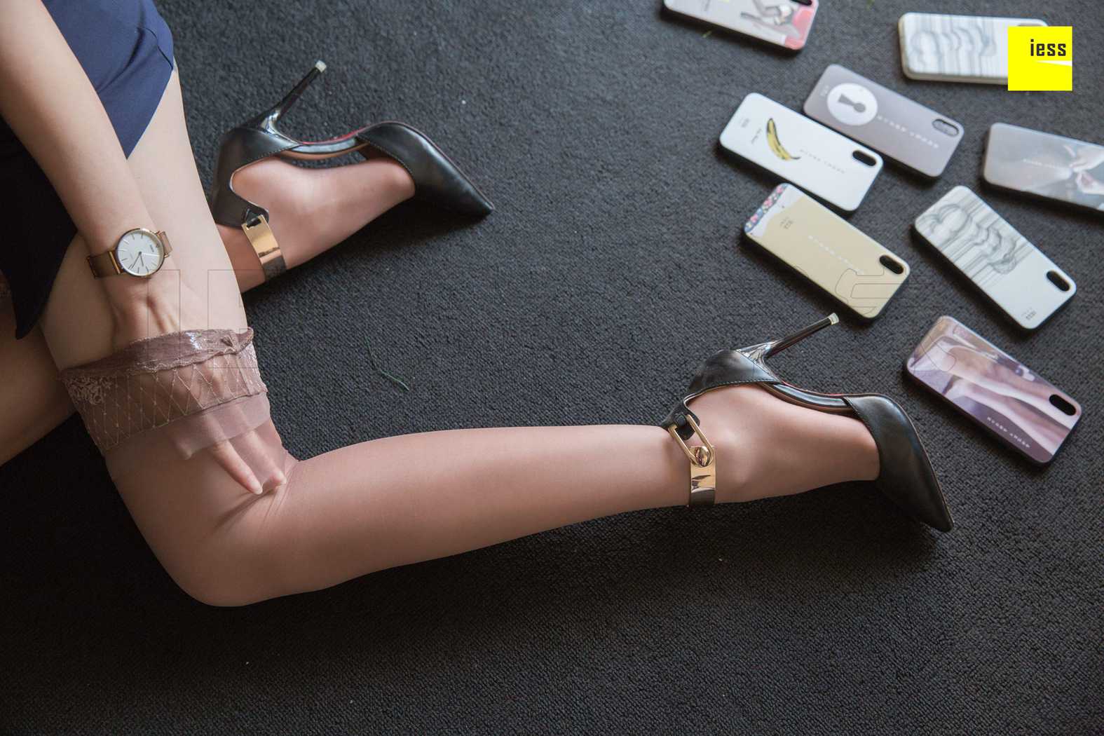 图片[51]-[IESS异思趣向] 2018.11.26 丝享家367：《秋秋手机壳炫富摔》秋秋 在线浏览 – 速更版-美库