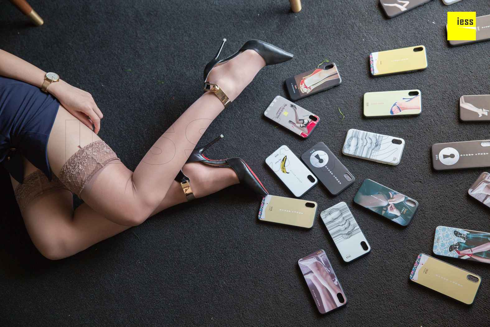 图片[35]-[IESS异思趣向] 2018.11.26 丝享家367：《秋秋手机壳炫富摔》秋秋 在线浏览 – 速更版-美库