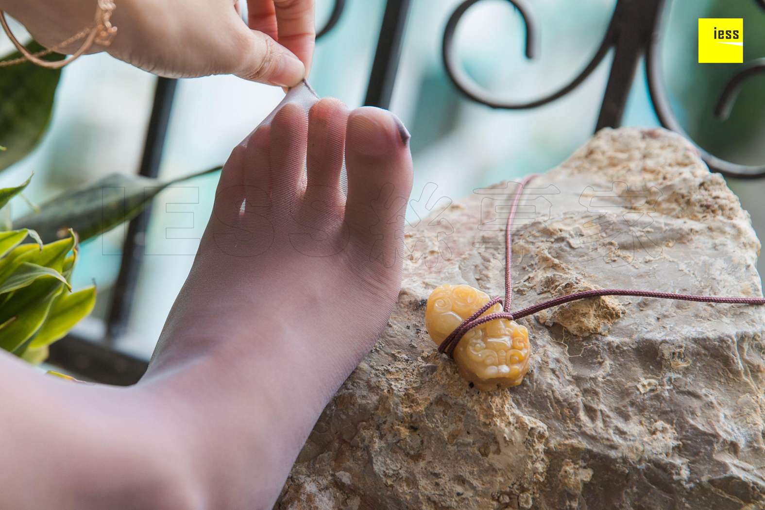 图片[56]-[IESS异思趣向] 2018.12.10 丝享家377：《婉萍上班前小憩》婉萍 在线浏览 – 速更版-美库