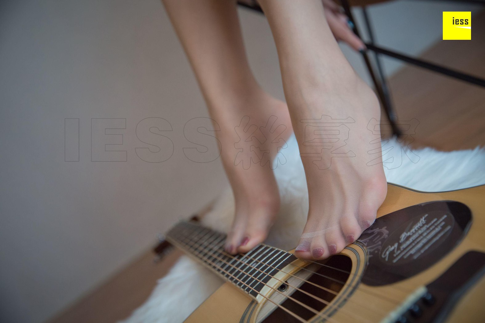 图片[68]-[IESS异思趣向] 2018.12.13 丝享家380：《七七的绿色高跟鞋》七七 在线浏览 – 速更版-美库