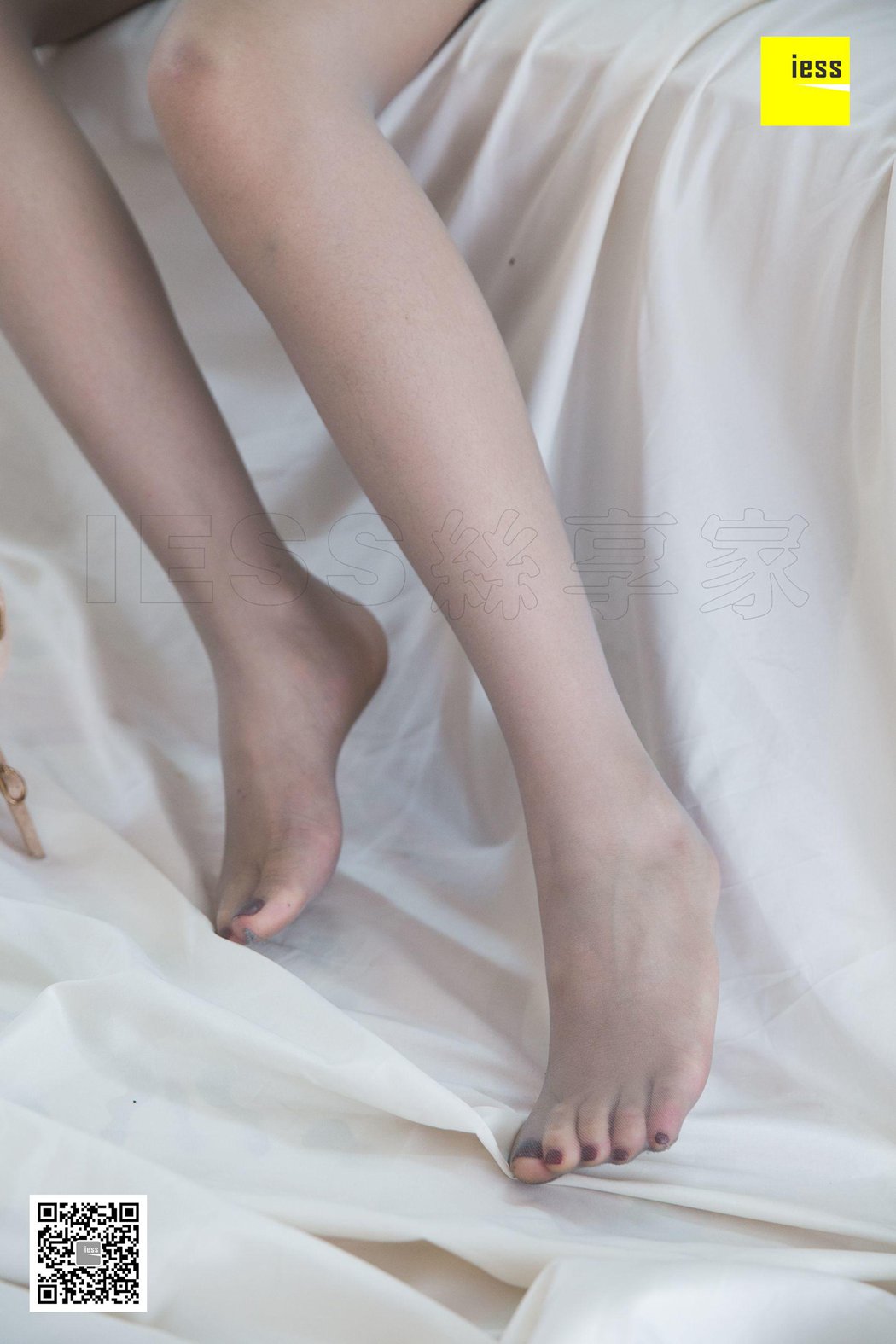 图片[39]-[IESS异思趣向] 2018.12.12 丝享家379：《九妹碎花裙灰丝》九妹 在线浏览 – 速更版-美库