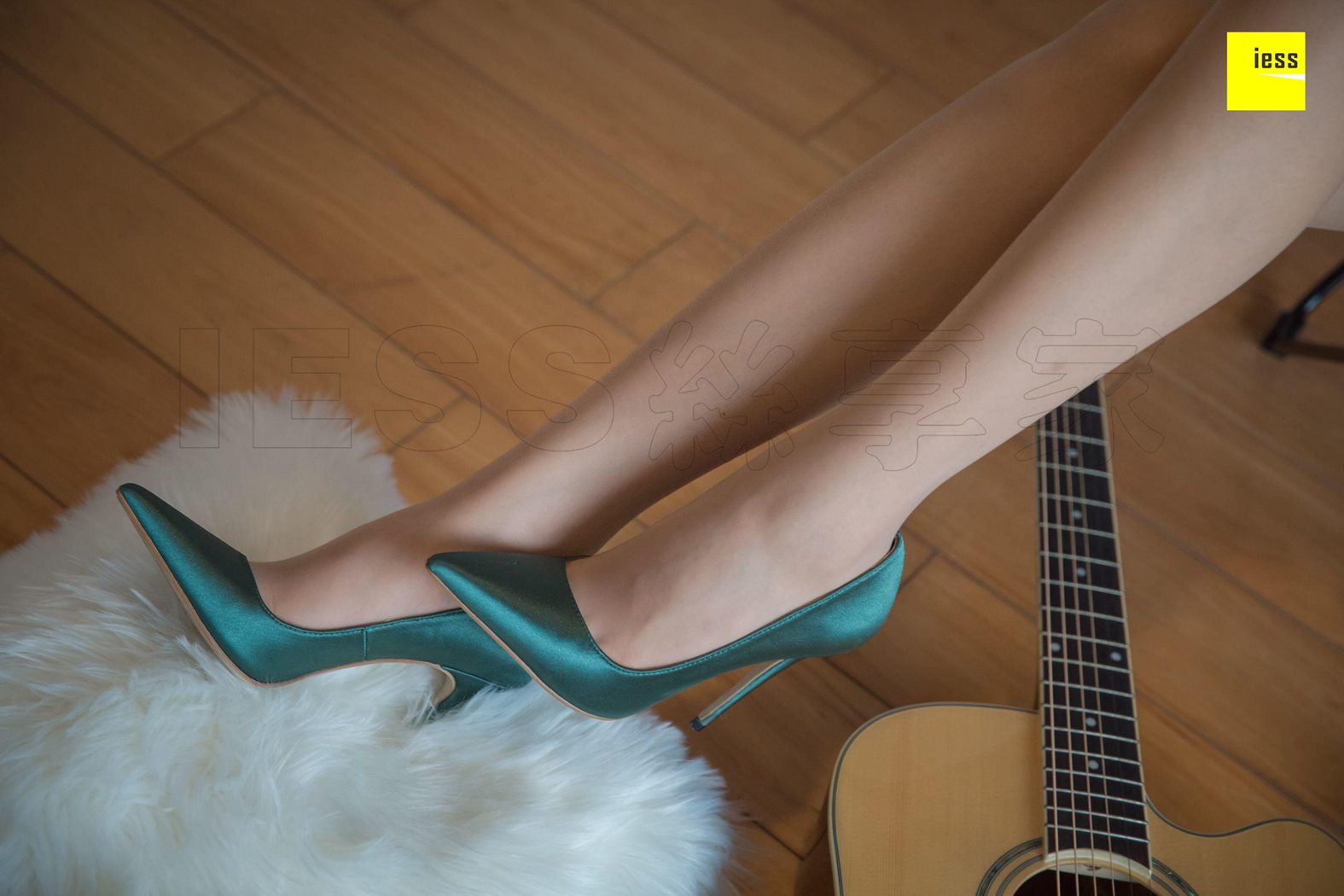 图片[50]-[IESS异思趣向] 2018.12.13 丝享家380：《七七的绿色高跟鞋》七七 在线浏览 – 速更版-美库