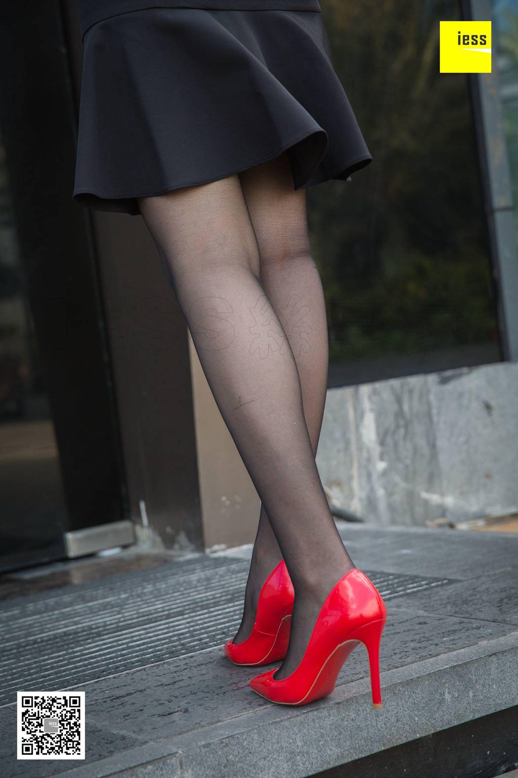 图片[37]-[IESS异思趣向] 2018.12.28 丝享家390：《被风吹乱的裙摆》紫紫 在线浏览 – 速更版-美库