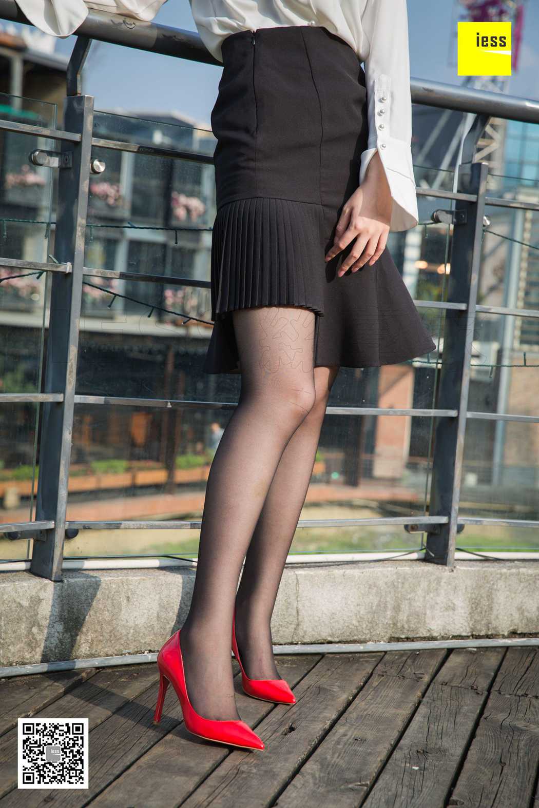 图片[8]-[IESS异思趣向] 2018.12.28 丝享家390：《被风吹乱的裙摆》紫紫 在线浏览 – 速更版-美库