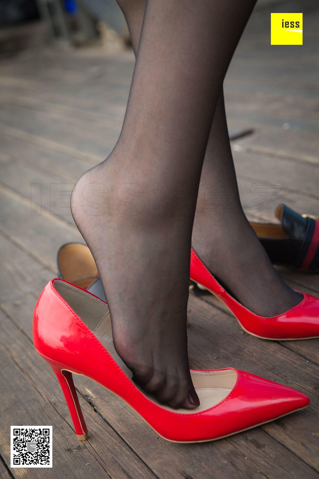 图片[53]-[IESS异思趣向] 2018.12.28 丝享家390：《被风吹乱的裙摆》紫紫 在线浏览 – 速更版-美库