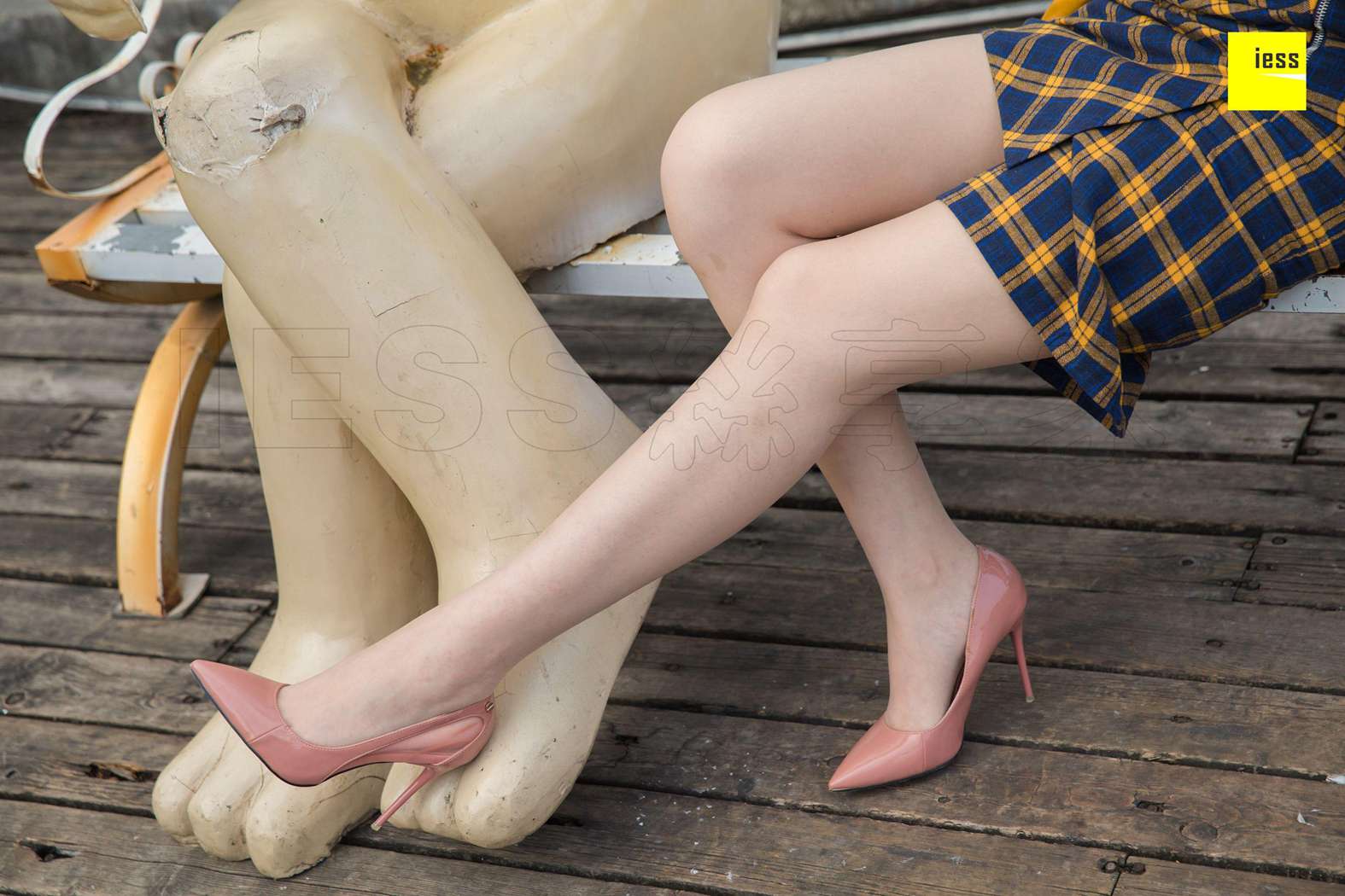 图片[19]-[IESS异思趣向] 2019.01.11 丝享家400：《紫紫的气质套装》紫紫 在线浏览 – 速更版-美库