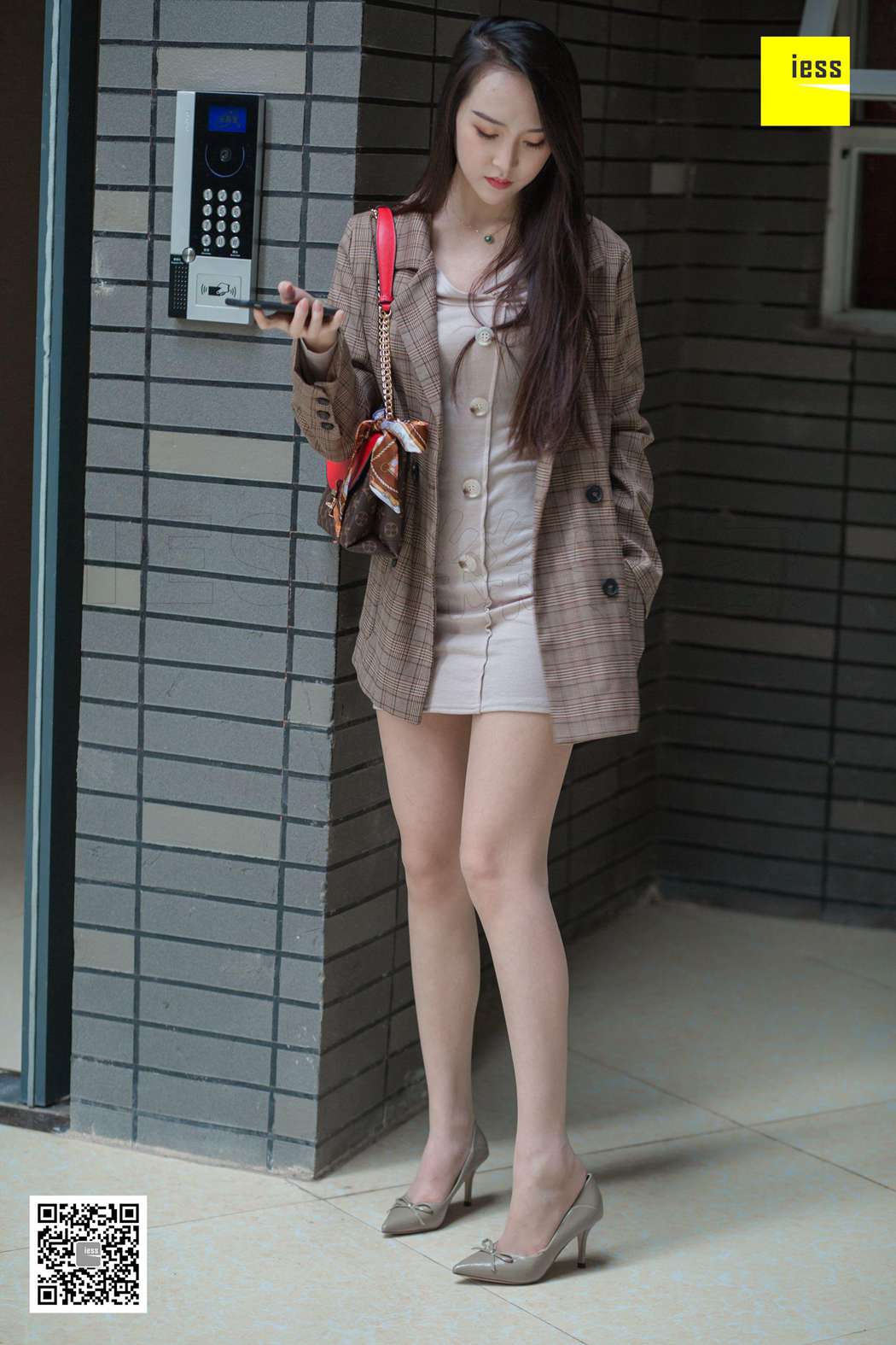 图片[7]-[IESS异思趣向] 2019.01.08 丝享家397：《小区楼下偶遇云芝》云芝 在线浏览 – 速更版-美库