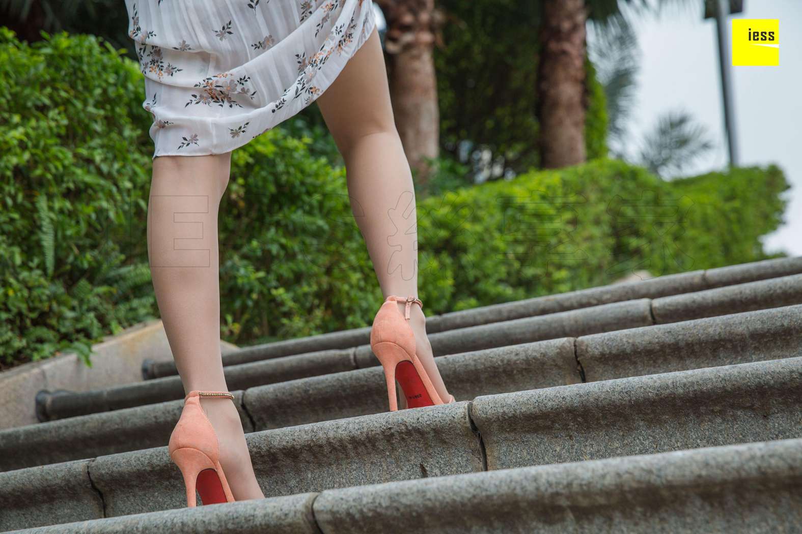 图片[37]-[IESS异思趣向] 2019.02.01 丝享家414：《婉萍飘飘仙女裙》婉萍 在线浏览 – 速更版-美库